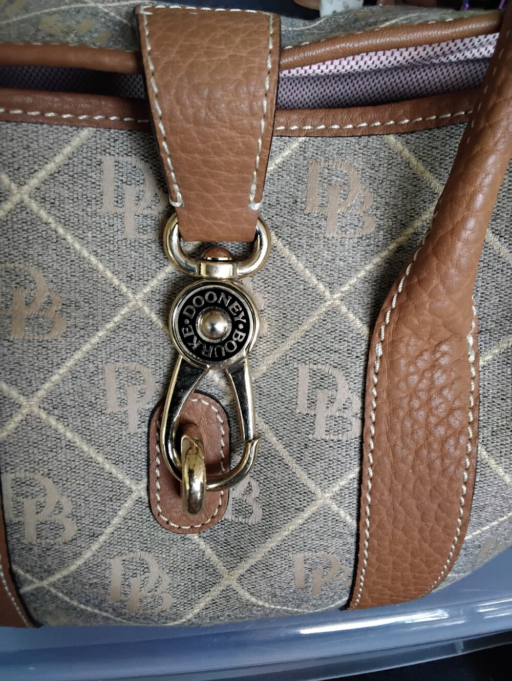 NWOT* Authentic Dooney & Burke Signature Logo Canva Shopper Tote - Picture 3 of 8